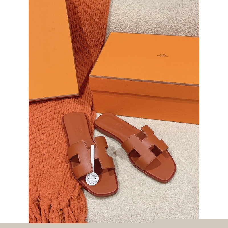 H**mes slippers